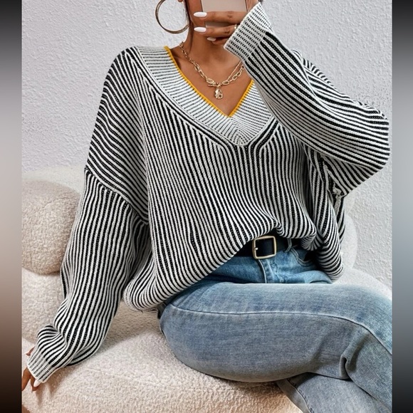 Cozy Relaxed Fit Slouchy Stripes Sweater Top - Picture 3 of 16